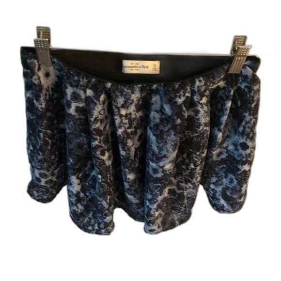Abercrombie Blue Floral Flowy Shorts Size XS - Picture 3 of 9
